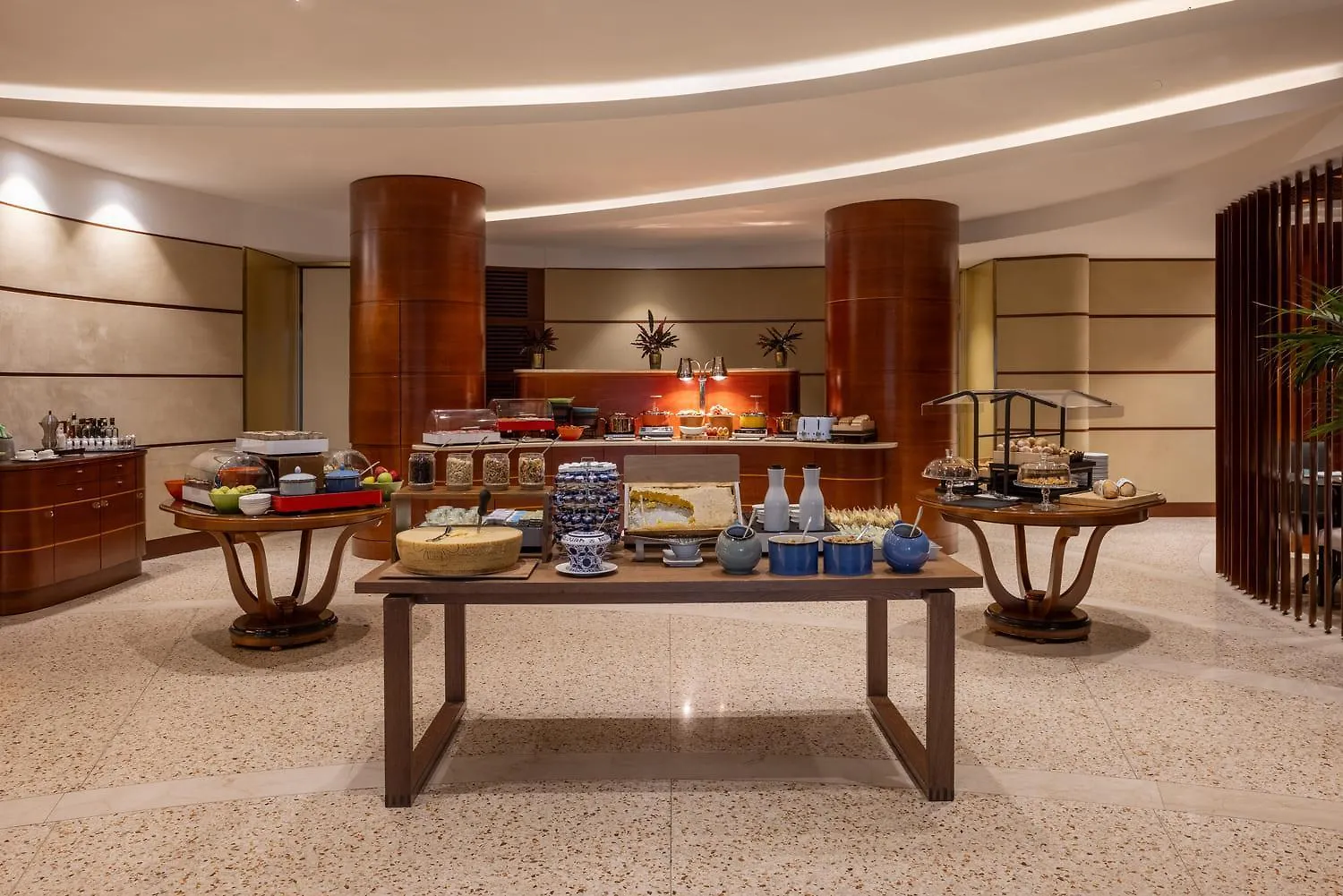 Una Hotels Cusani Milano Italy