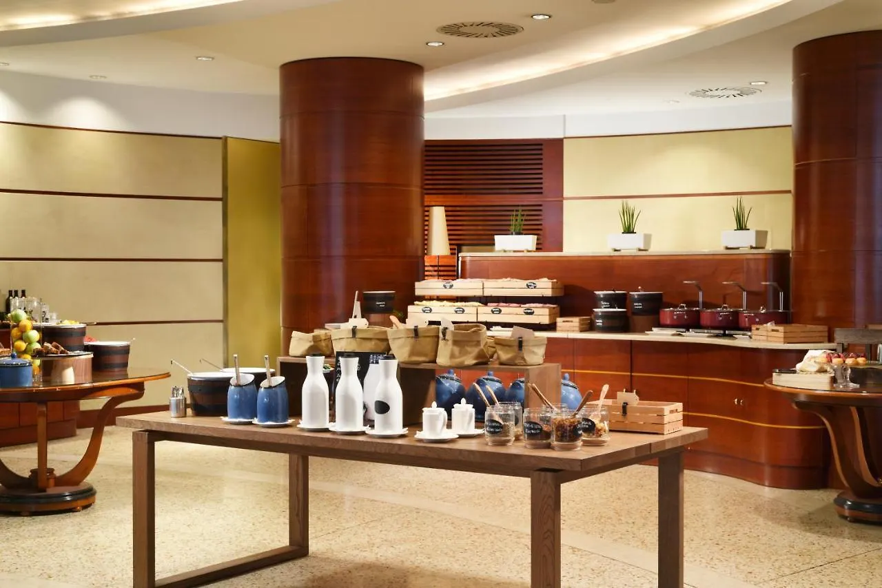 Una Hotels Cusani Milano 4*,